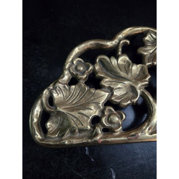 Pair of Harvin Brass Trivets 8.5" Floral Vine Design Vintage USA Mid-Century - Picture 4 of 9
